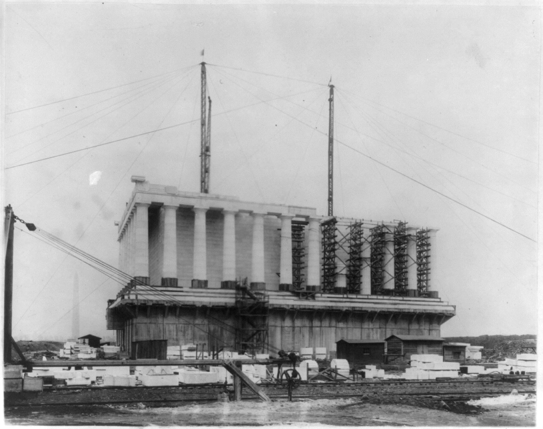 building the lincoln memorial